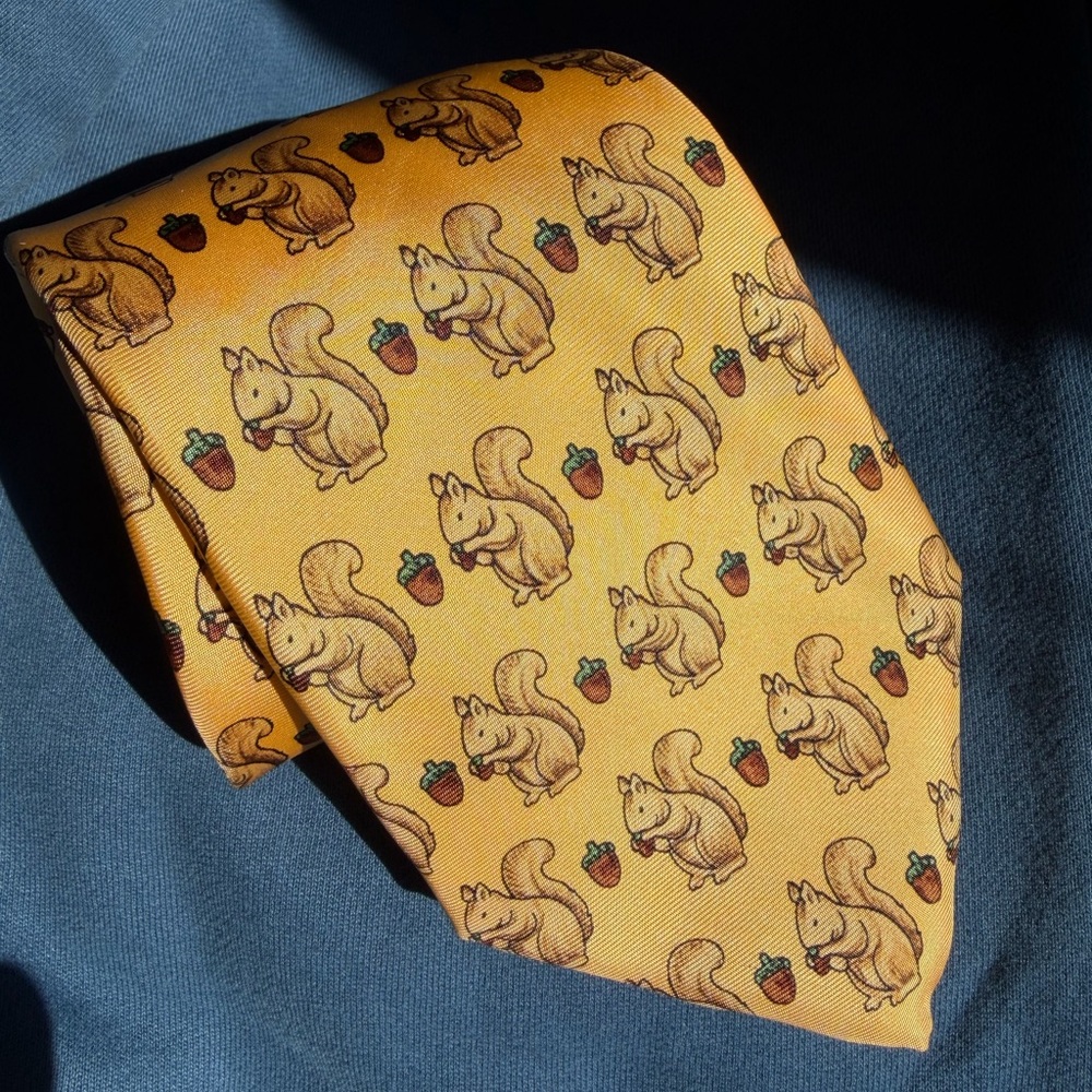 Brooks Brothers Makers Silk Novelty Tie – Squirrel & Acorn Print – Made in USA